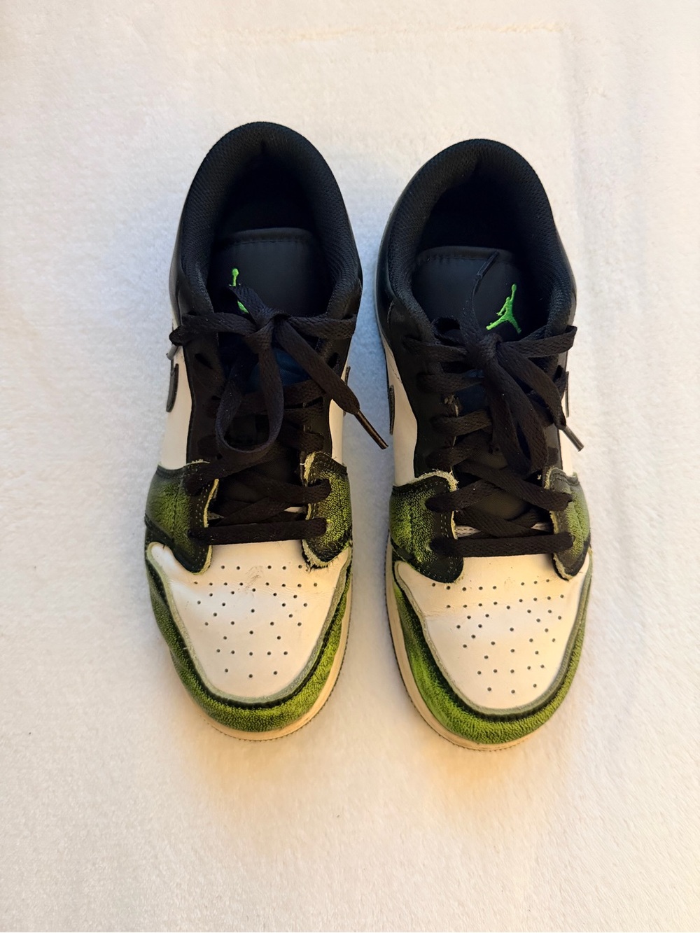 Air Jordan 1 Low SE Wear-Away Electric Green Sneakers Size 7Y